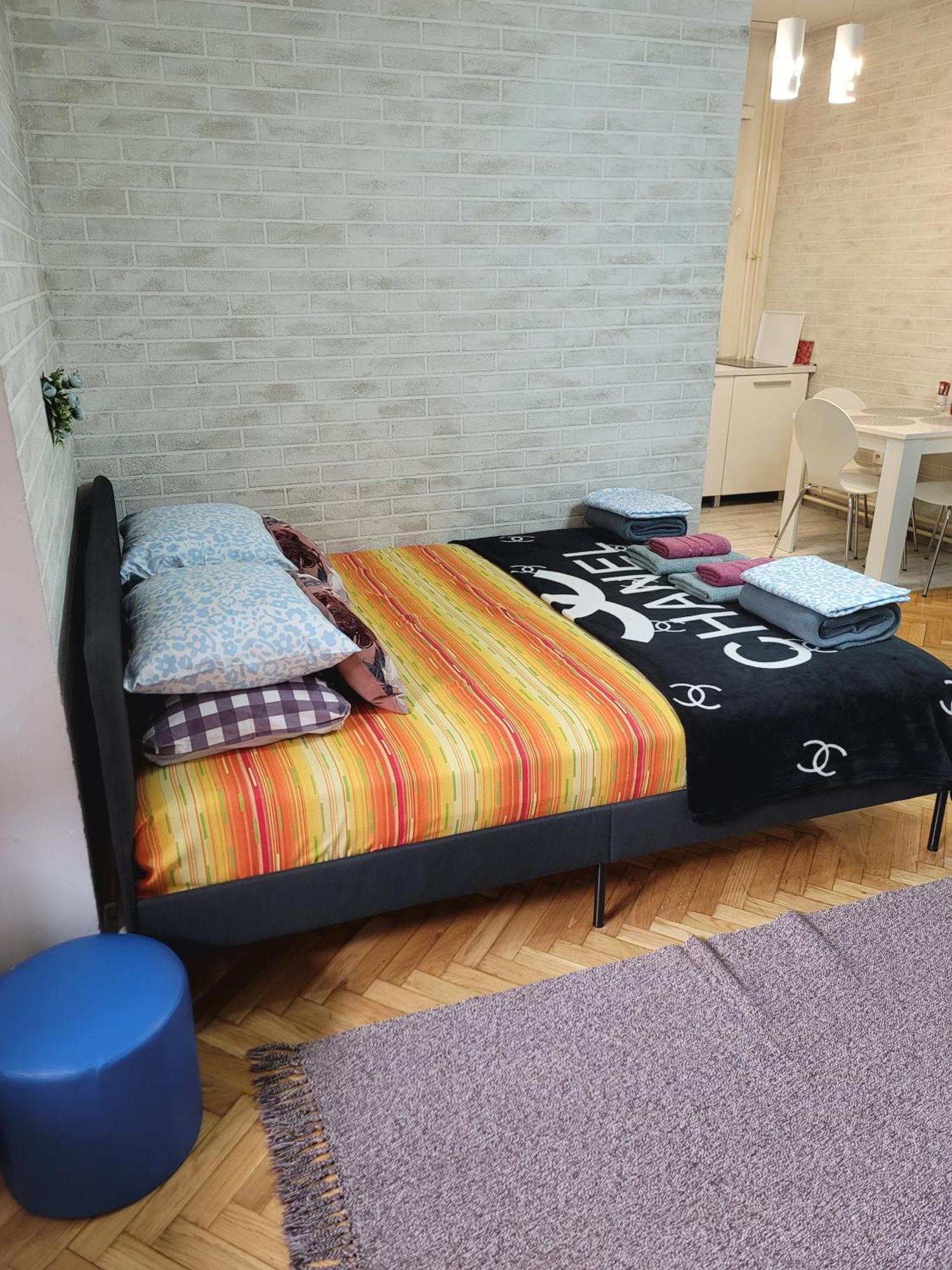 Apartman "Garden" ノヴィ・サド エクステリア 写真